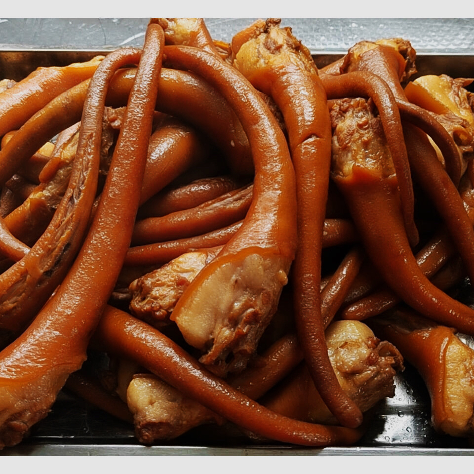 无水无油酱猪尾美食