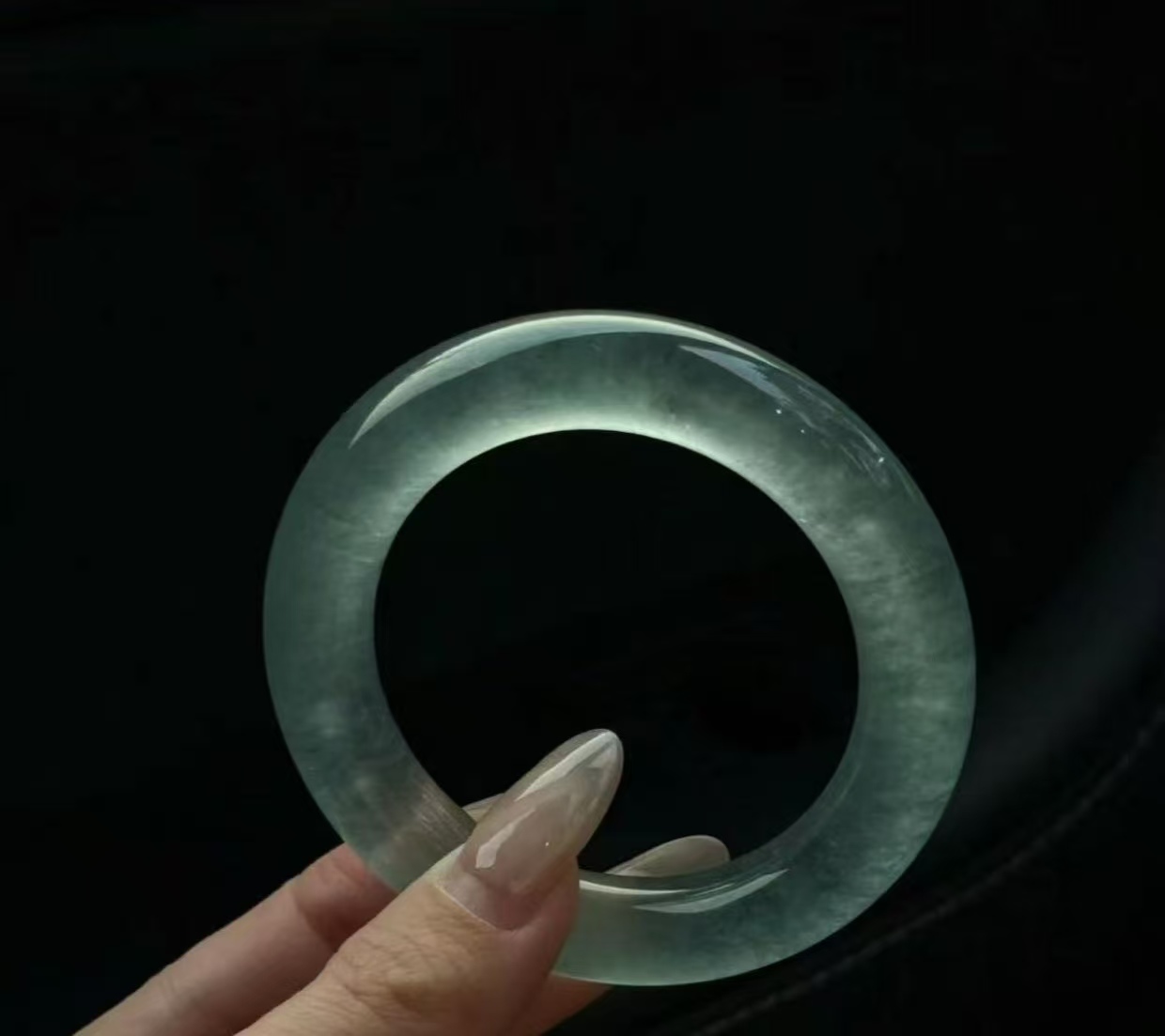 缅甸翡翠A货冰绿手镯