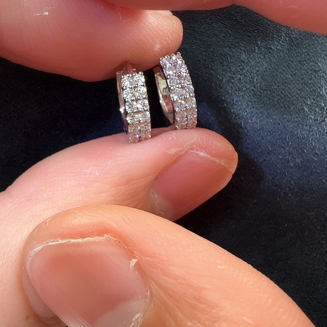 钻石耳饰18K金镶嵌双排9mm一对白金满钻