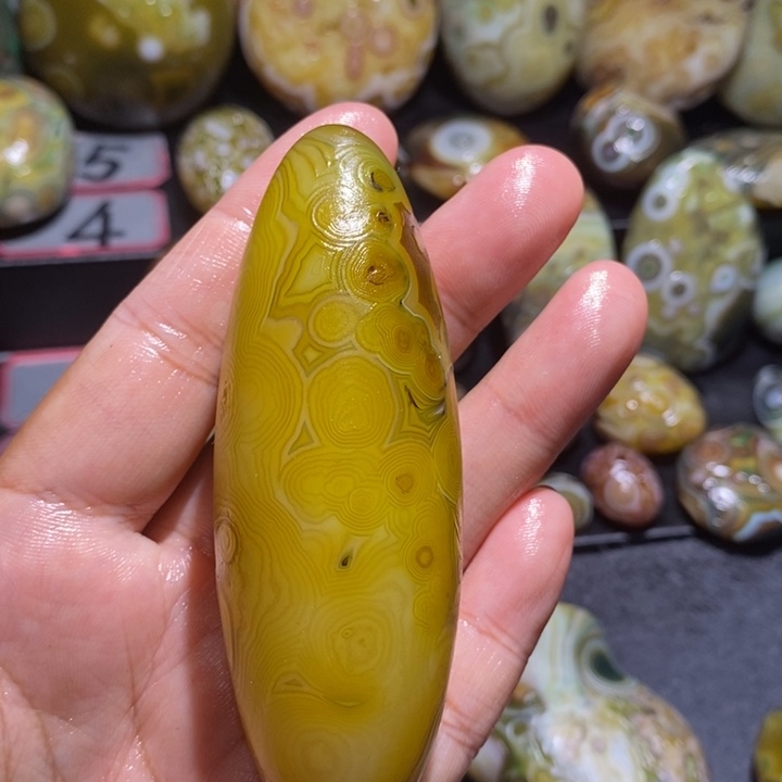 毛***记玛瑙/玉髓未镶嵌珠宝半成品