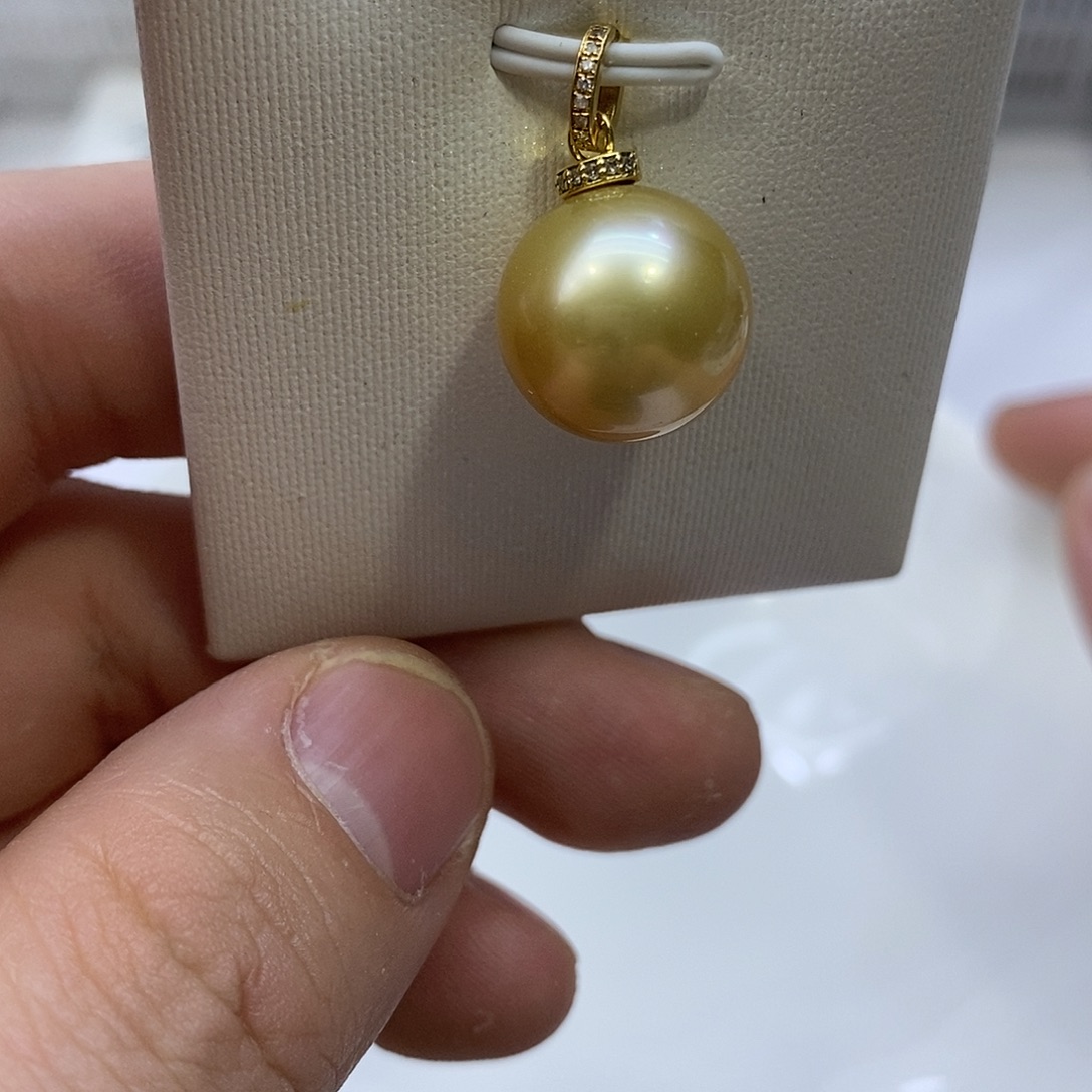 海水珍珠颈饰18K金镶嵌