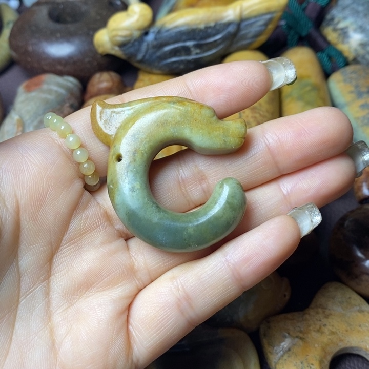岫岩河磨玉（透闪石质玉）未镶嵌挂件