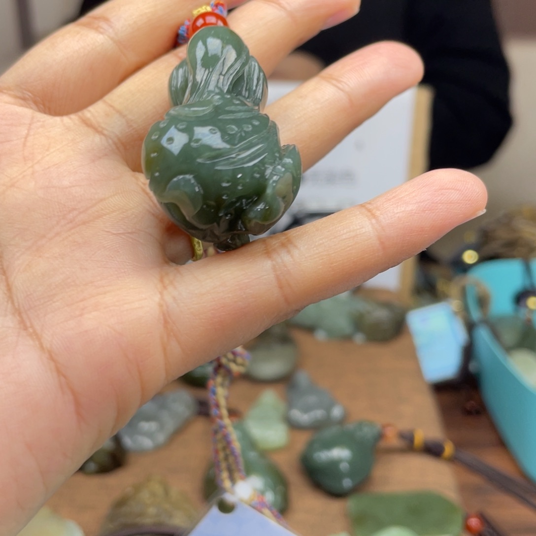 和田玉颈饰未镶嵌