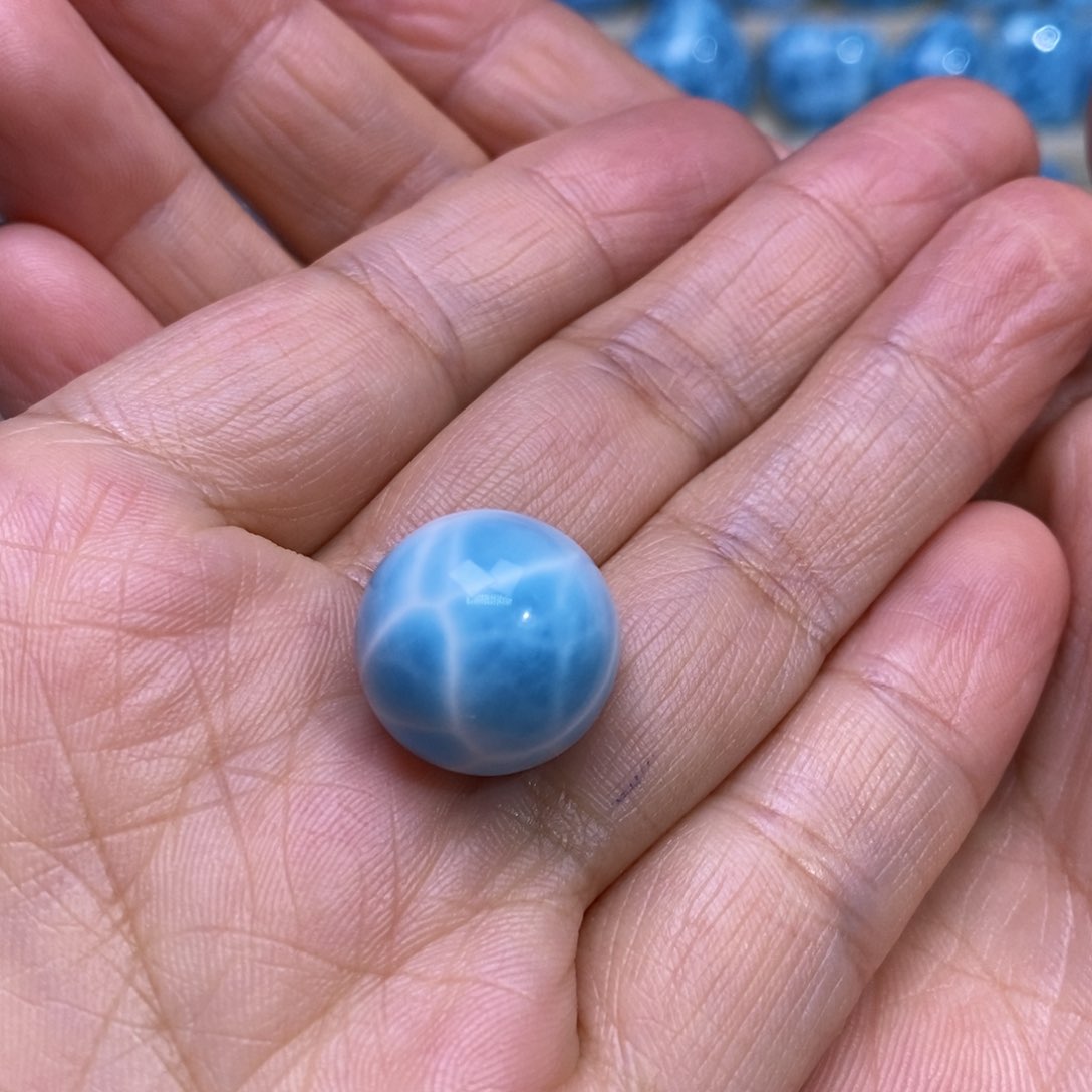 庄***水针钠钙石（海纹石）未镶嵌颈饰
