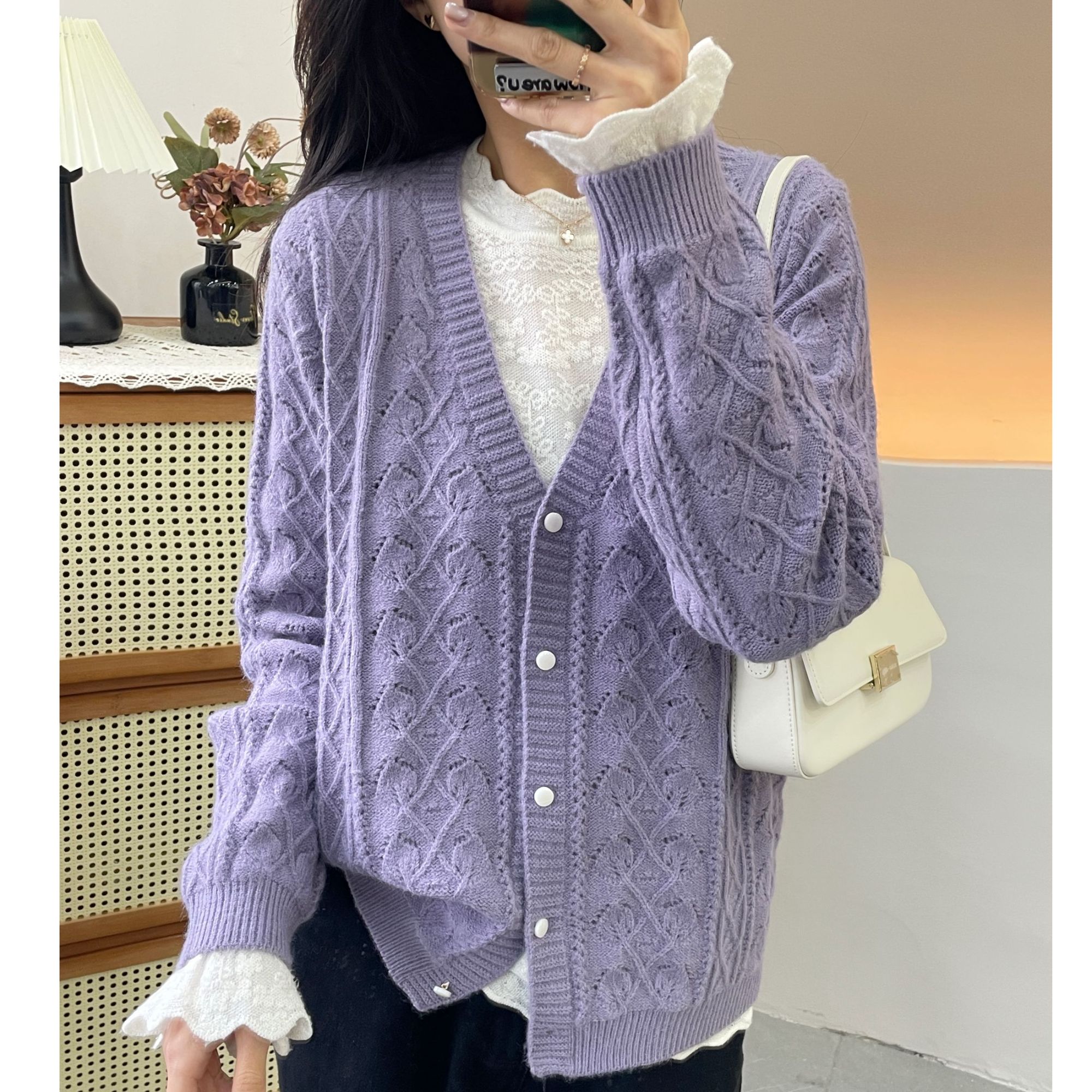 小香风气质温柔V领钩花针织开衫女宽松慵懒长袖针织衫外套春上新