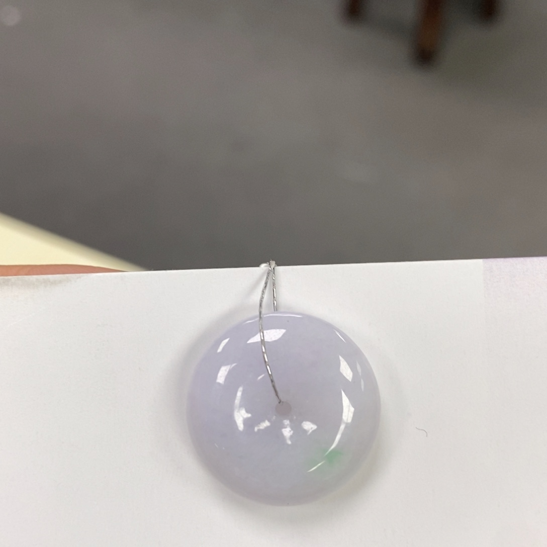 翡翠颈饰未镶嵌平安扣