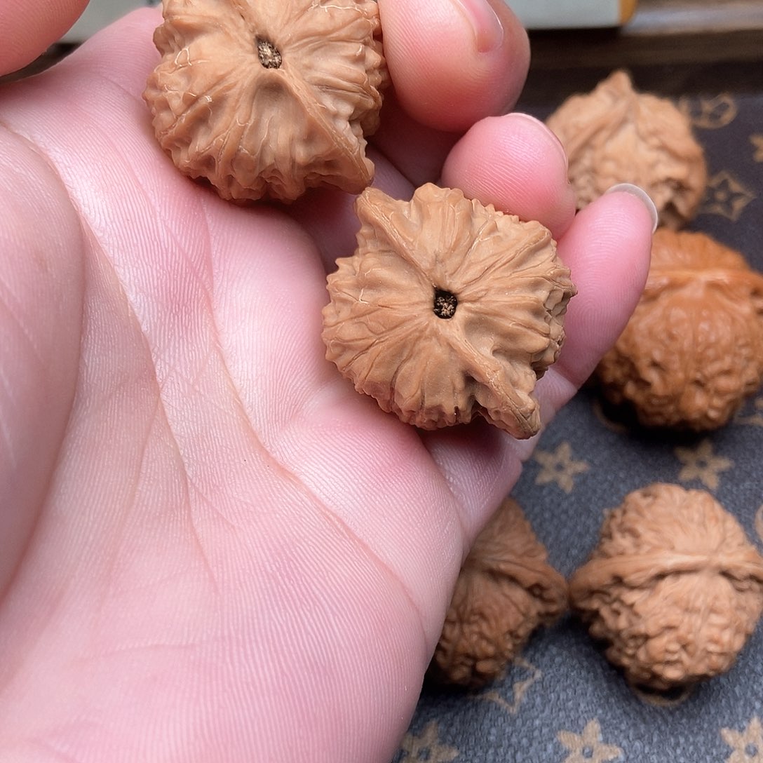 文玩核桃吊坠公子帽