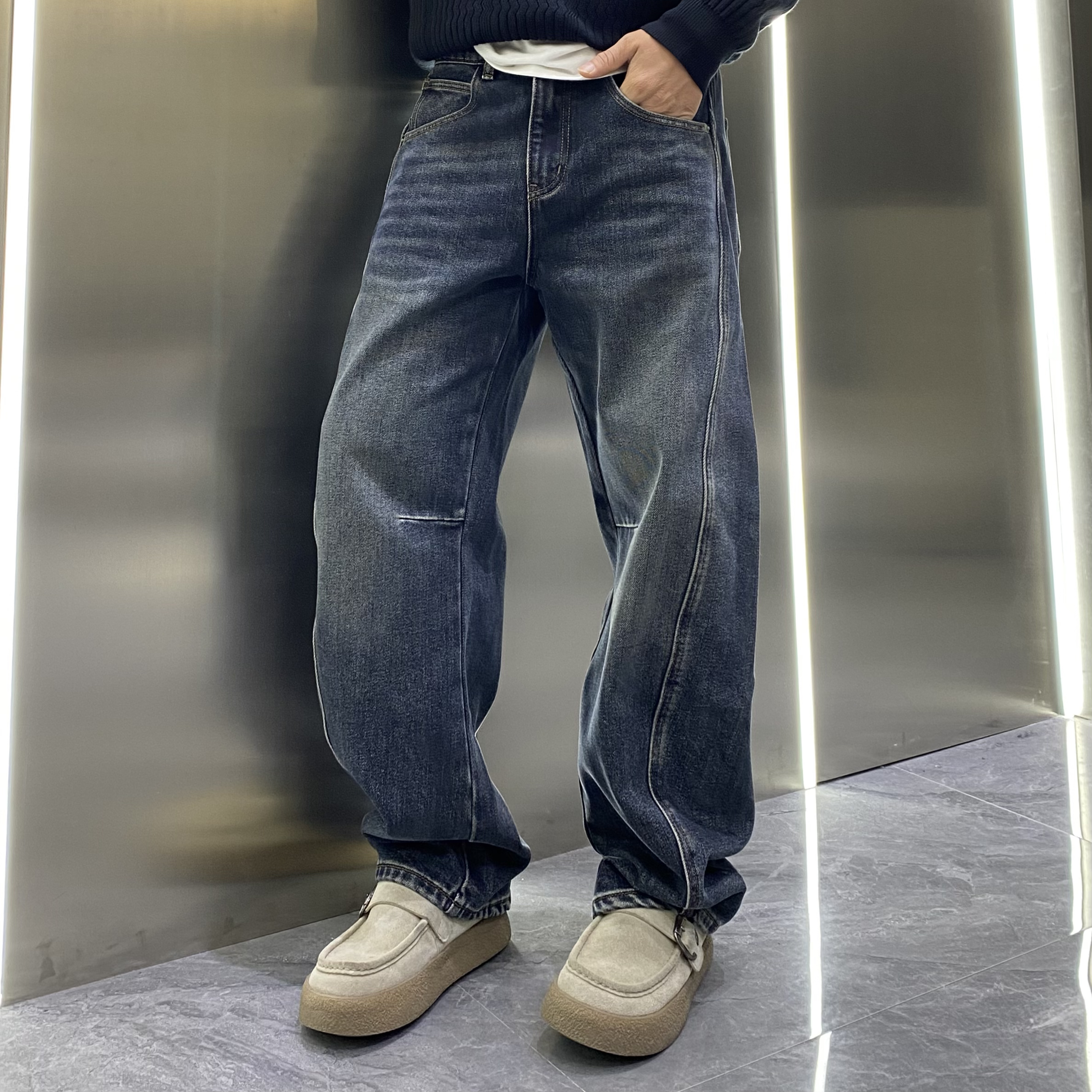 冬季薄绒水洗复古深蓝色小弯刀微宽松立体裁剪美式休闲做旧牛仔裤