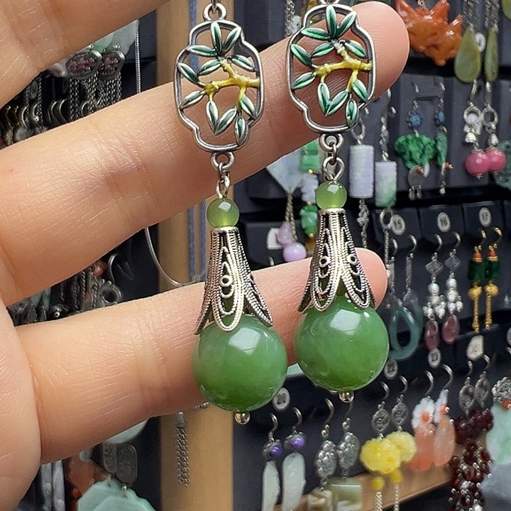 硕***累和田玉银S925镶嵌耳饰