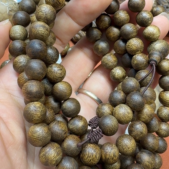 大叶紫檀（黑酸枝木类）