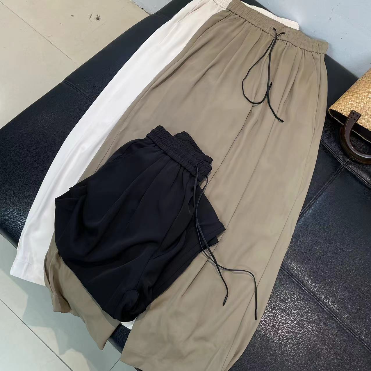 CS105春装新款柔软亲肤松紧腰抽绳垂顺弯刀休闲拖地裤女士