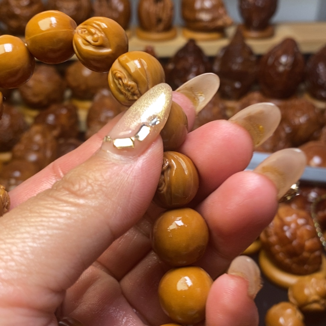 【闪购商品】橄榄核把件刘*良猴头串