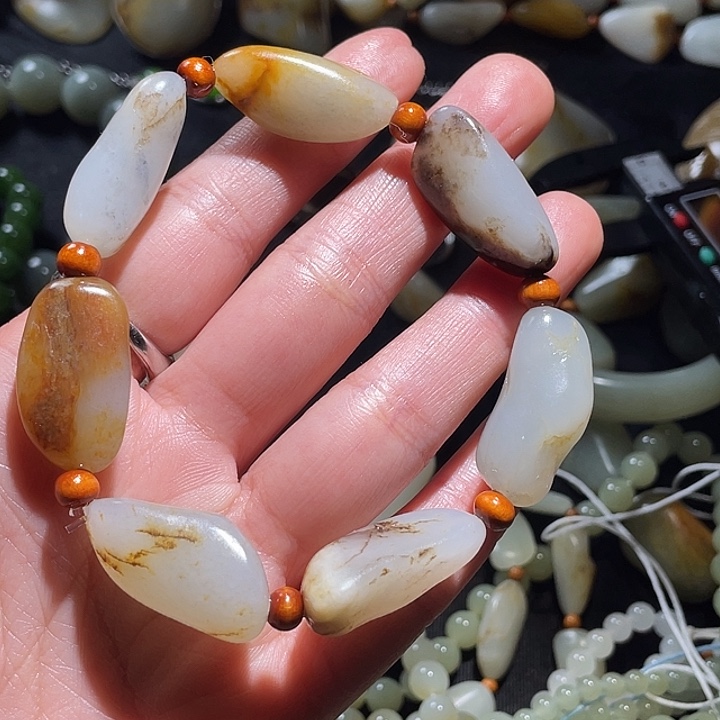 未镶嵌手链和田玉秋*