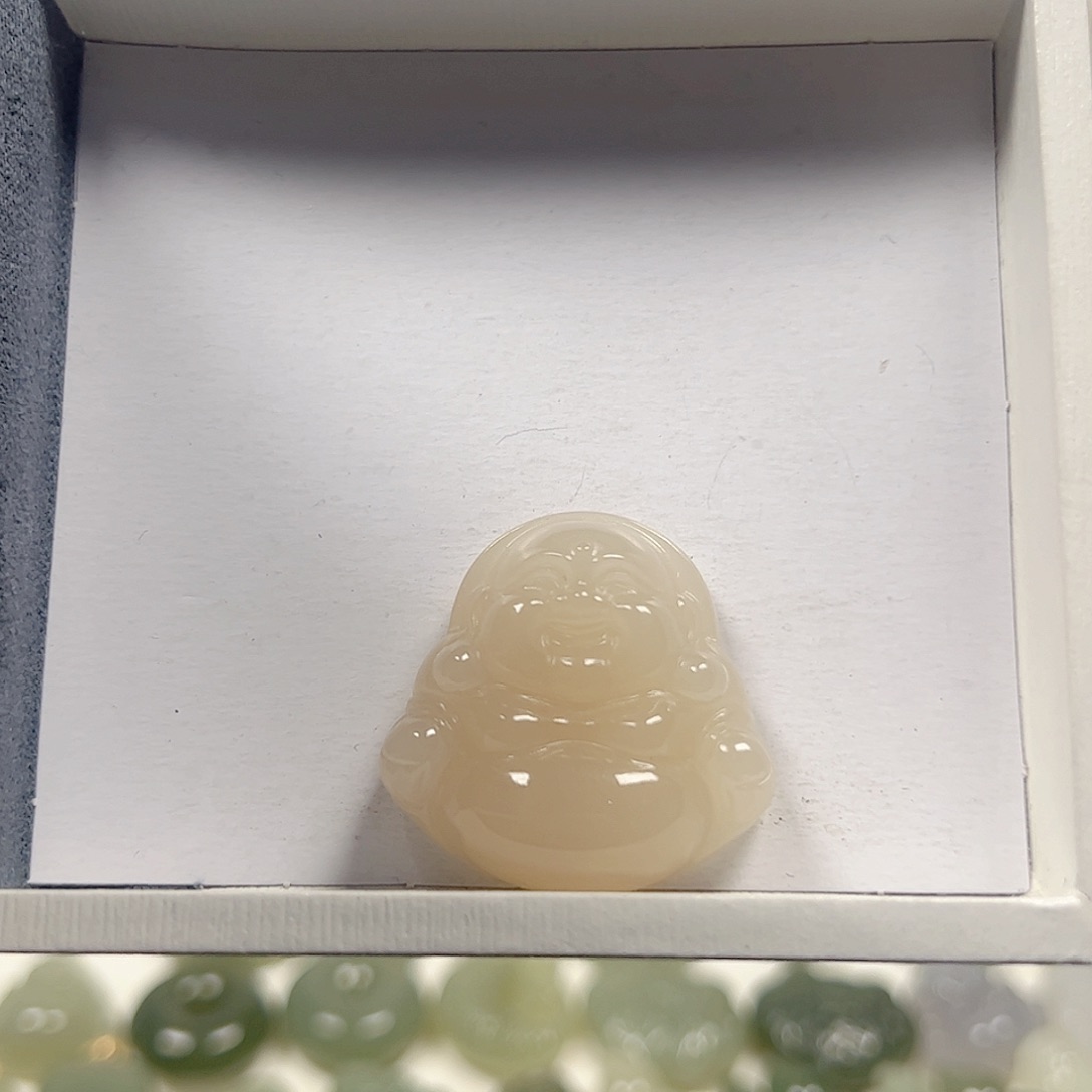 颈饰未镶嵌和田玉晨*