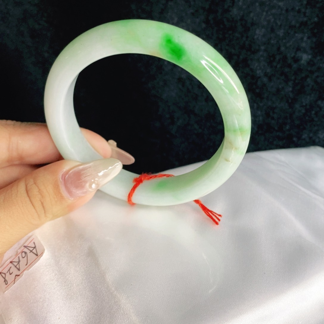 翡翠手镯未镶嵌荣57圈