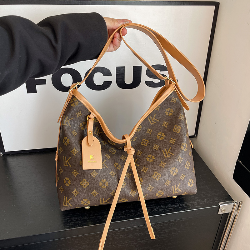 复古老花托特包女2024新款大容量印花饺子包腋下中古包单肩斜挎包