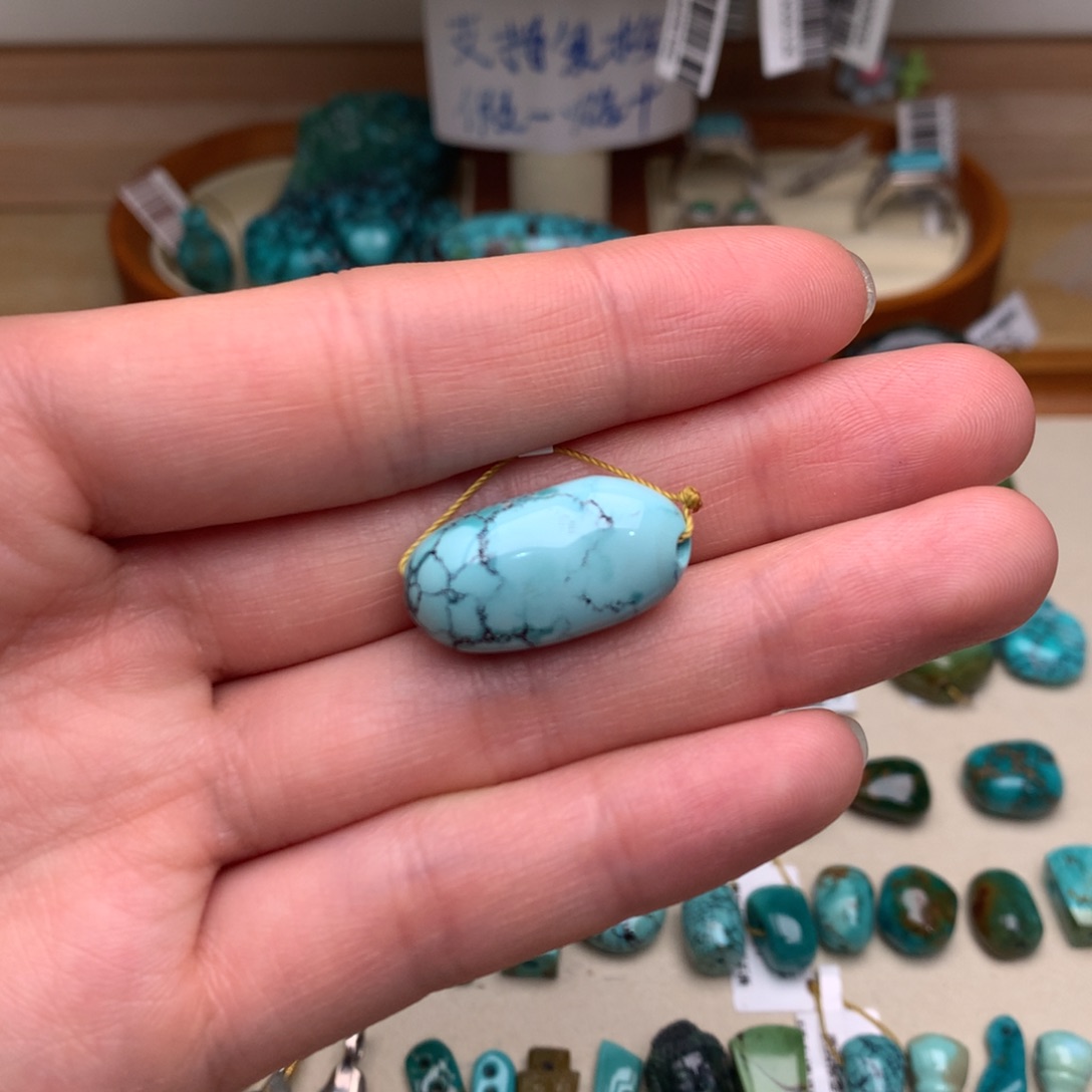 绿松石未镶嵌珠宝奇石