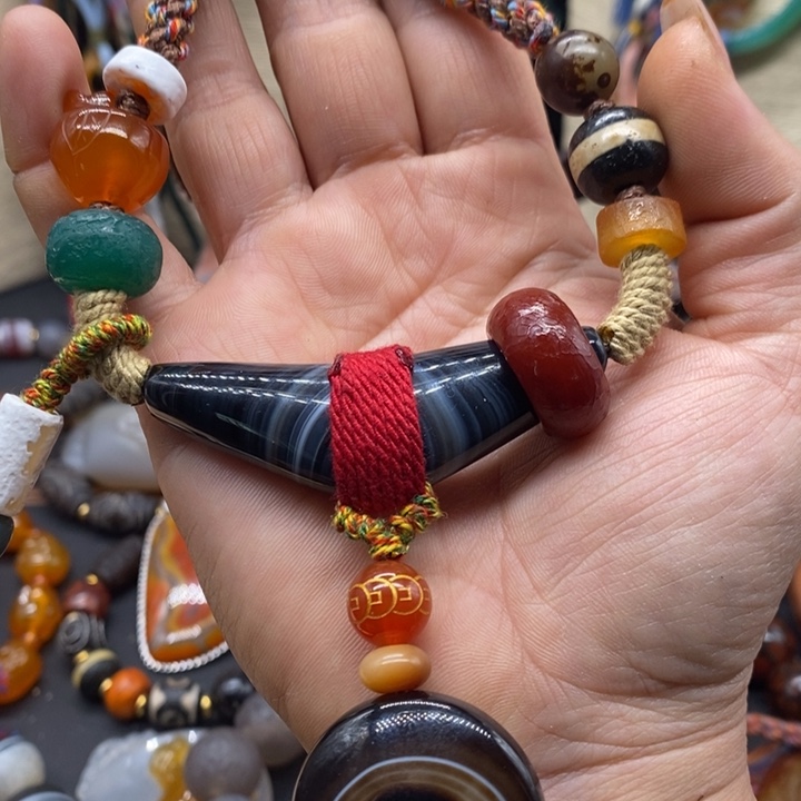 玛瑙/玉髓颈饰未镶嵌