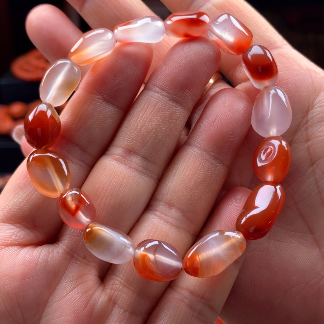 南红玛瑙随型手串未镶嵌