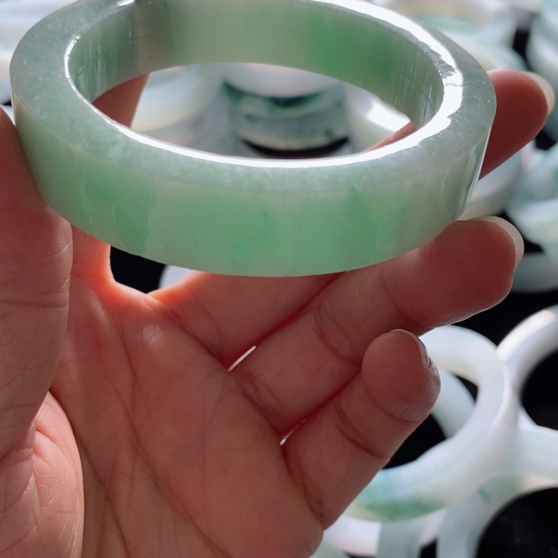 定制翡翠A货未镶嵌捧****