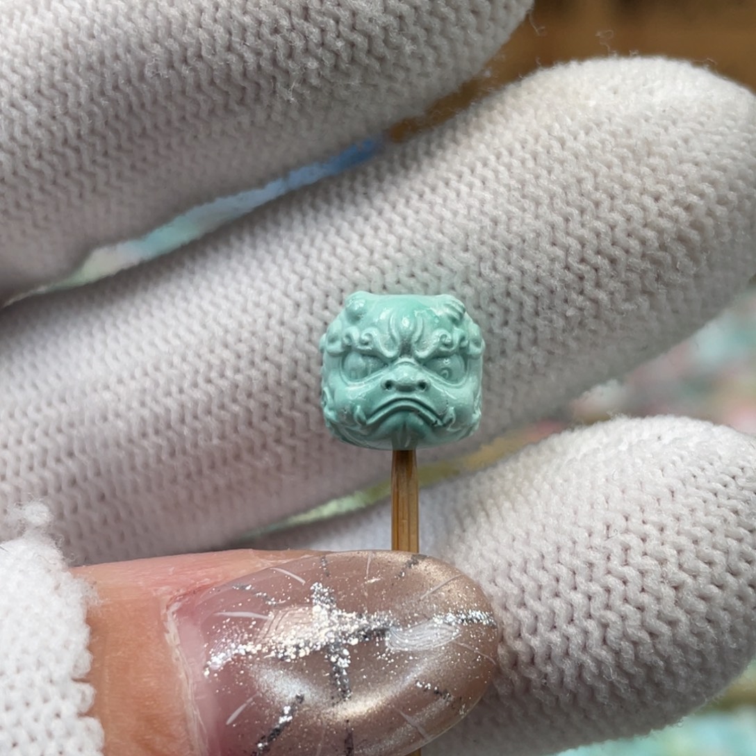 绿松石未镶嵌挂件