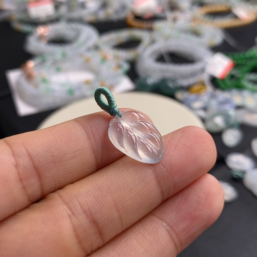 翡翠未镶嵌手链叶子