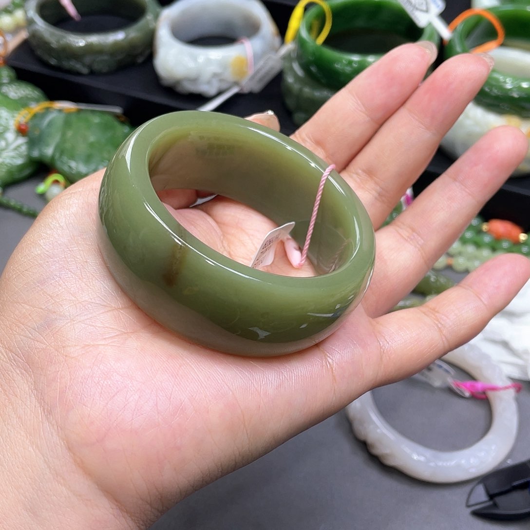 和田玉未镶嵌手镯55圈口21