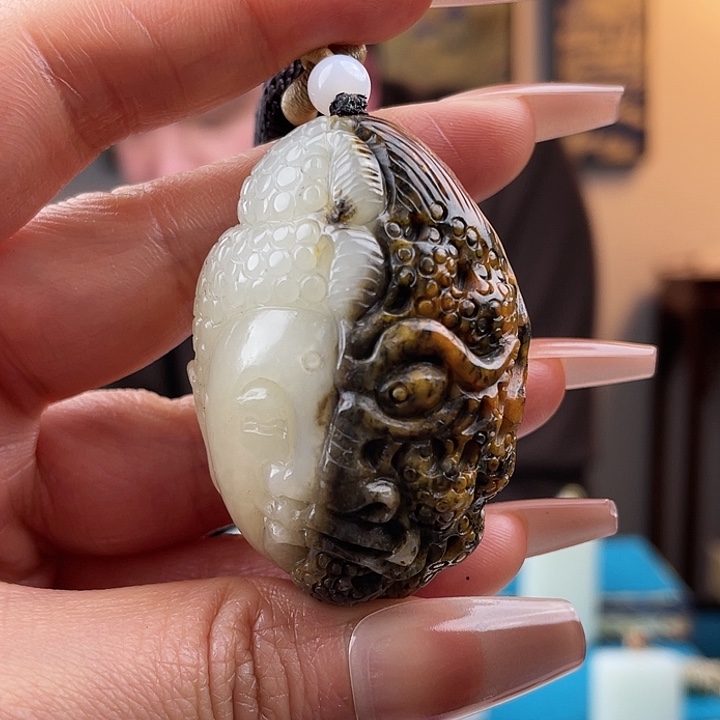 和田玉颈饰未镶嵌