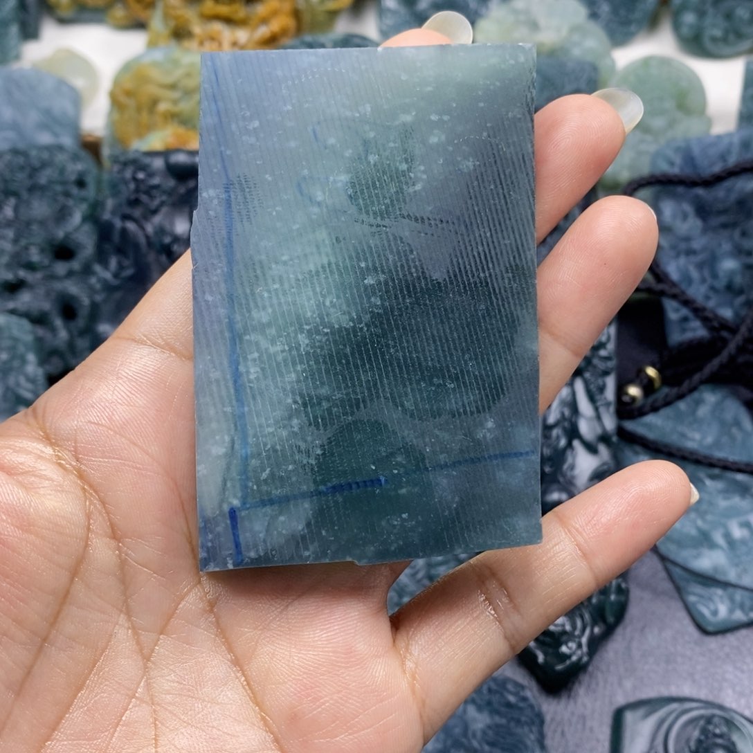 未镶嵌定制翡翠人**棋翡翠