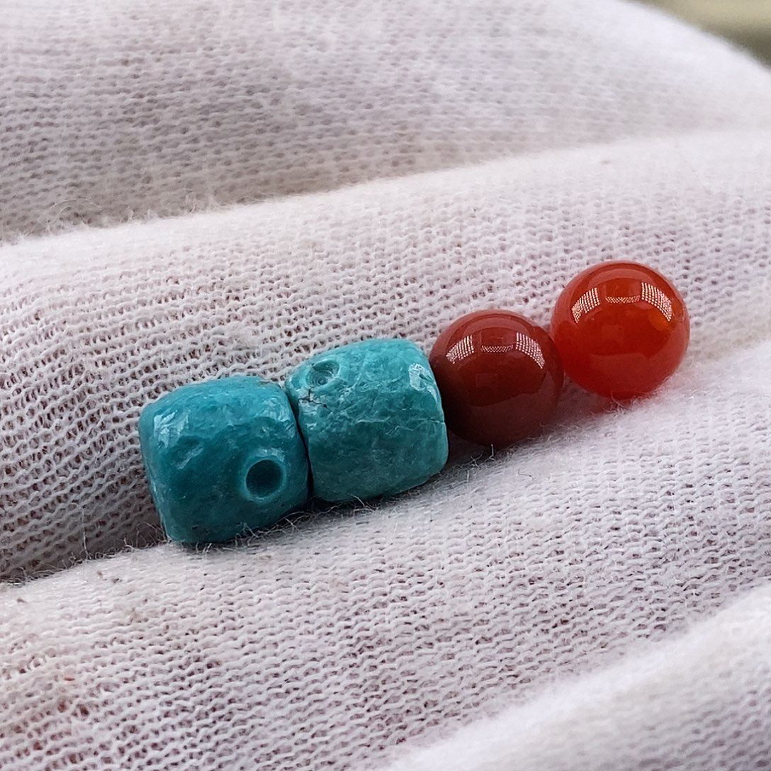 南红玛瑙未镶嵌珠宝奇石