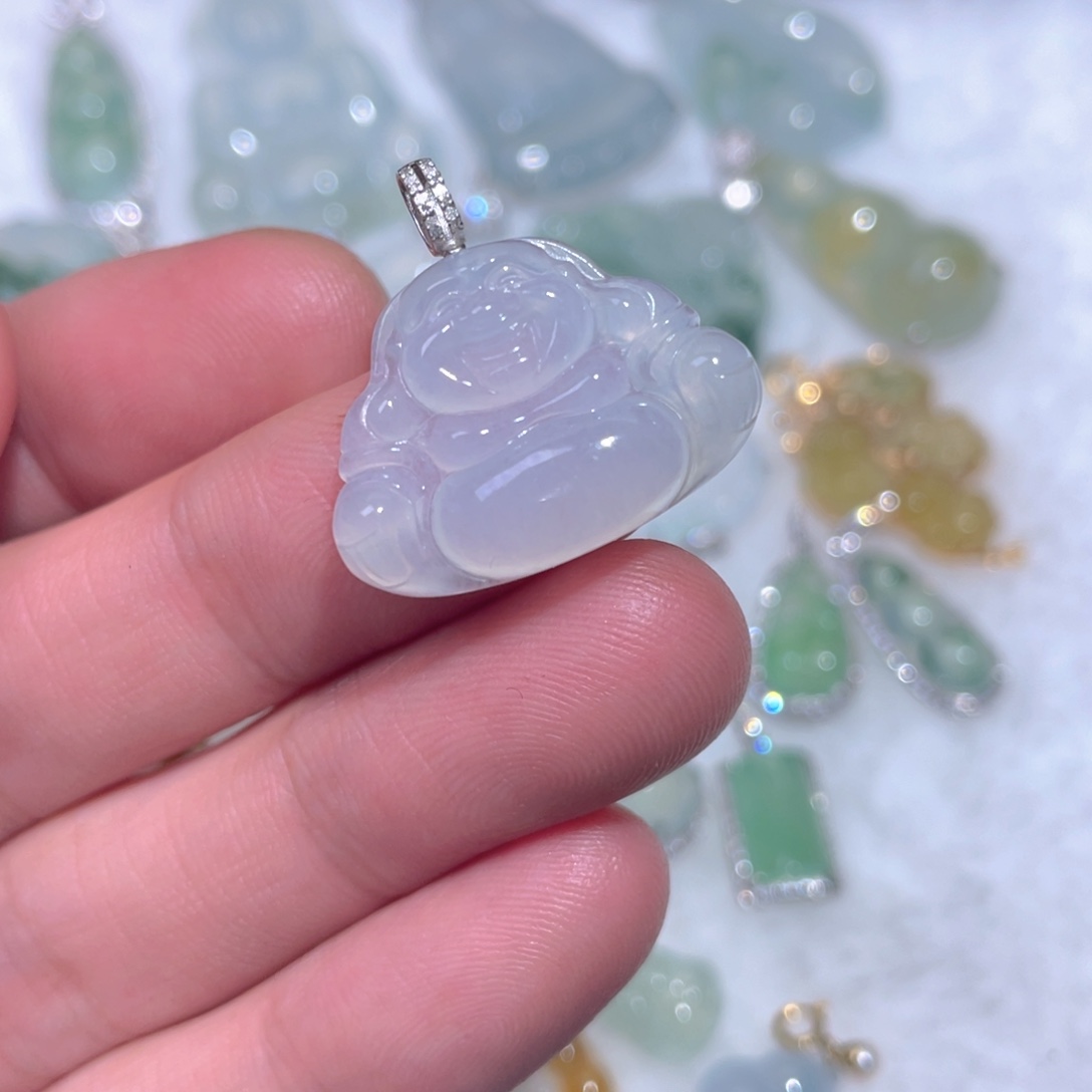 翡翠18K金镶嵌颈饰翡翠