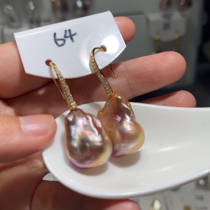 淡水珍珠耳饰银S925镶嵌是****）