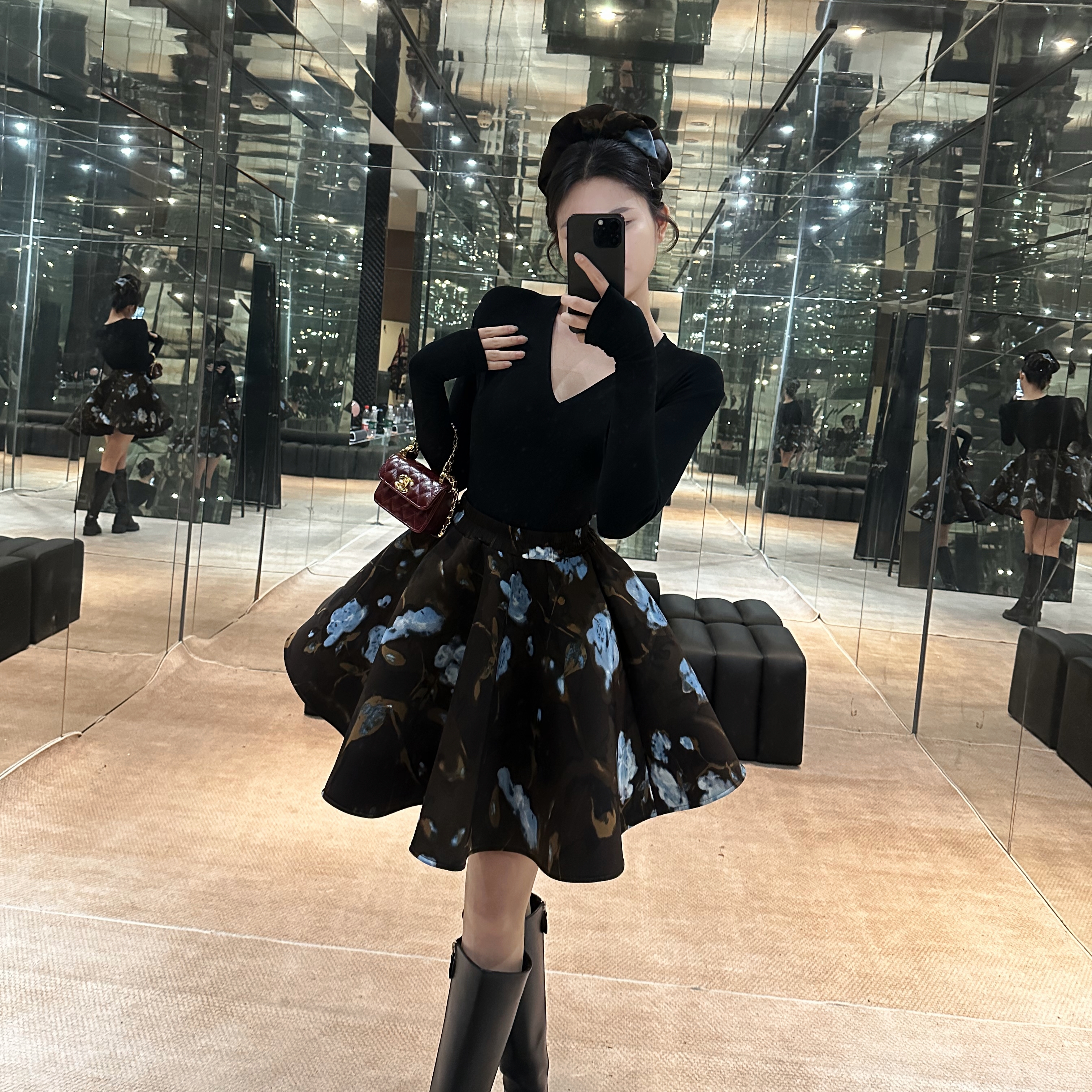 秋冬新款修身长袖通勤鸢尾兰花立体黑底蓝花蓬蓬裙套装