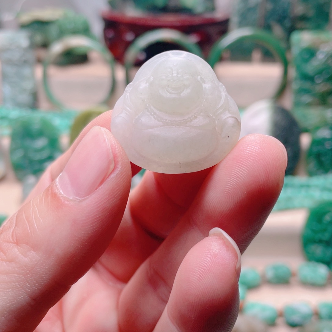 独山玉未镶嵌颈饰