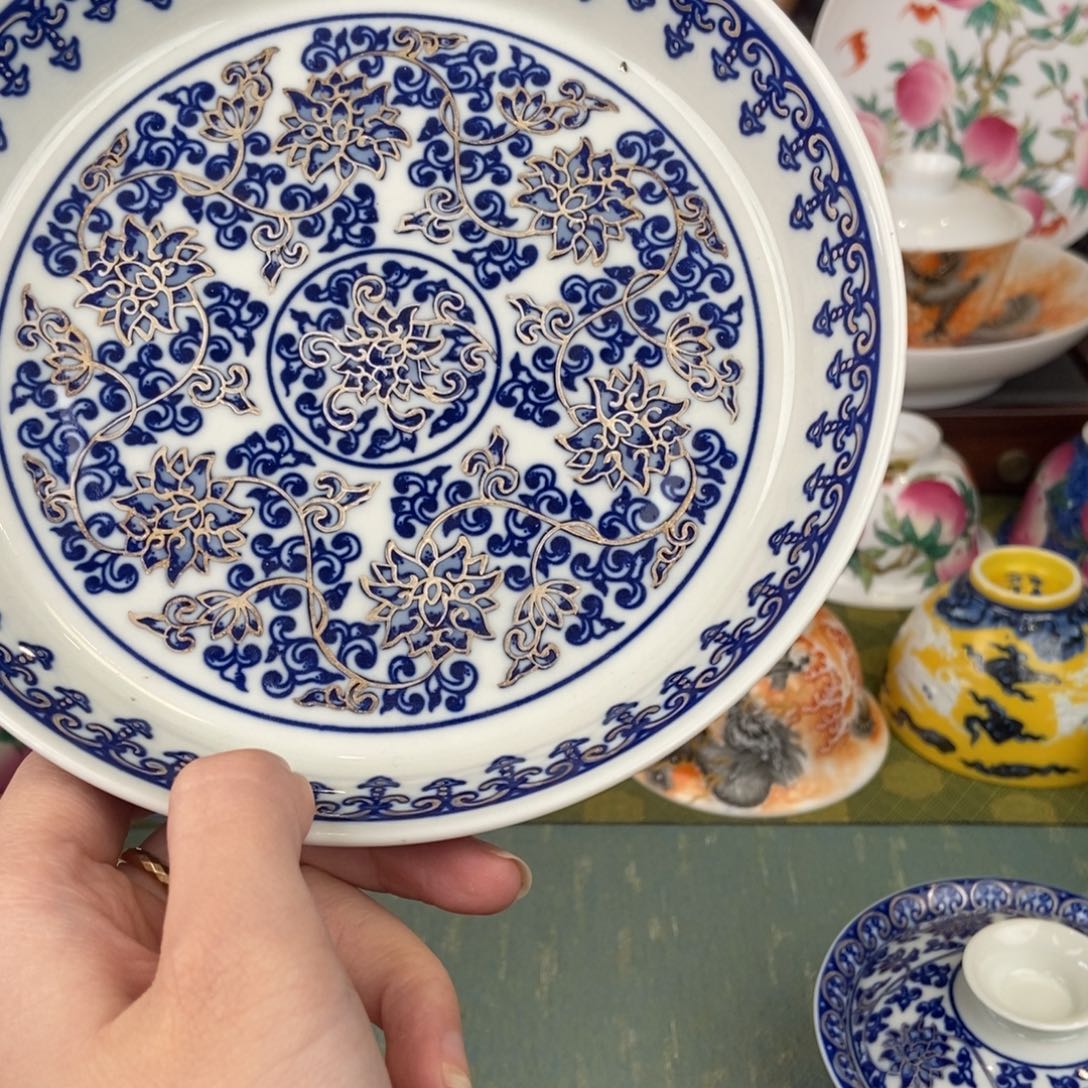 陶瓷设计风格现代文学