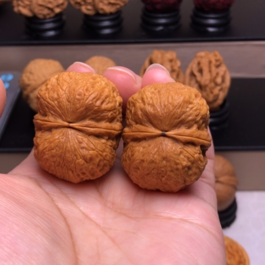 文玩核桃把件鹦鹉元宝49