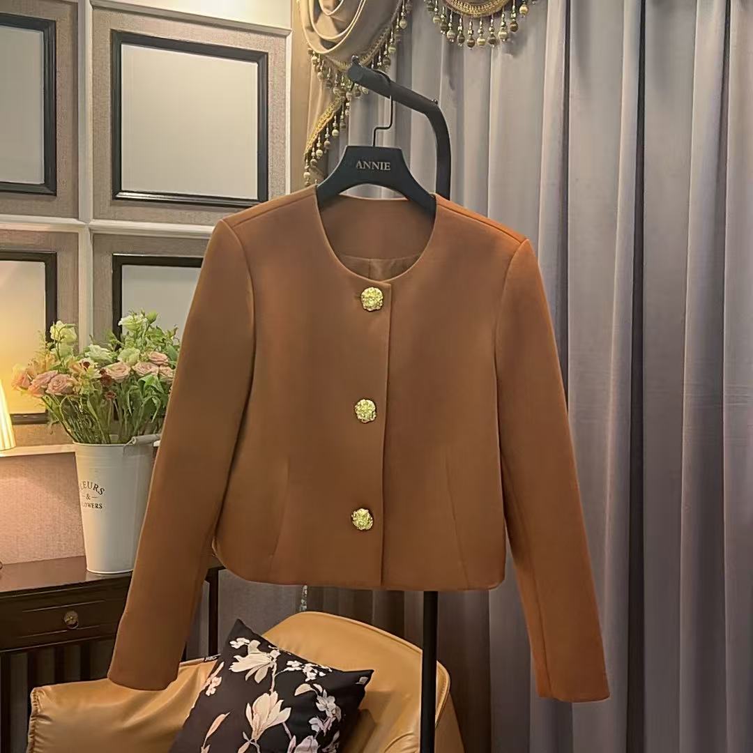 【秋日甜橙】 AN219 安妮老板 高奢气质金属扣显白小香风经典短外套