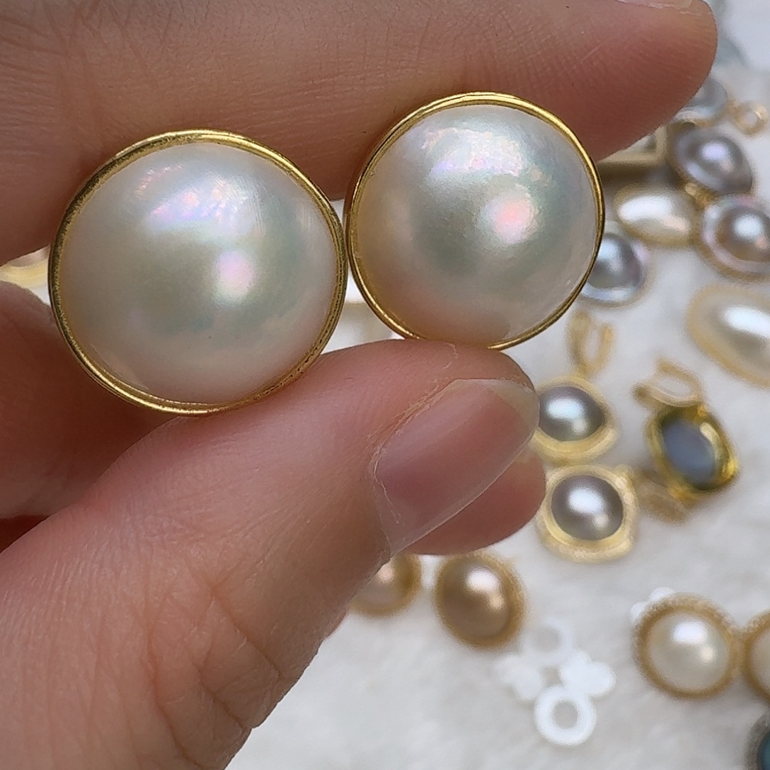 耳饰未镶嵌拼合珍珠（马贝珠）