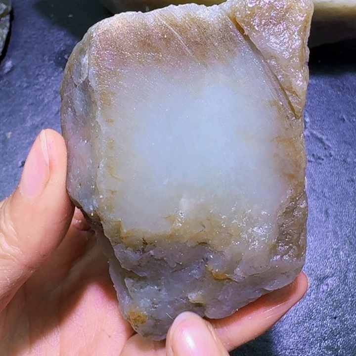 未镶嵌和田玉（糖玉）珠宝半成品