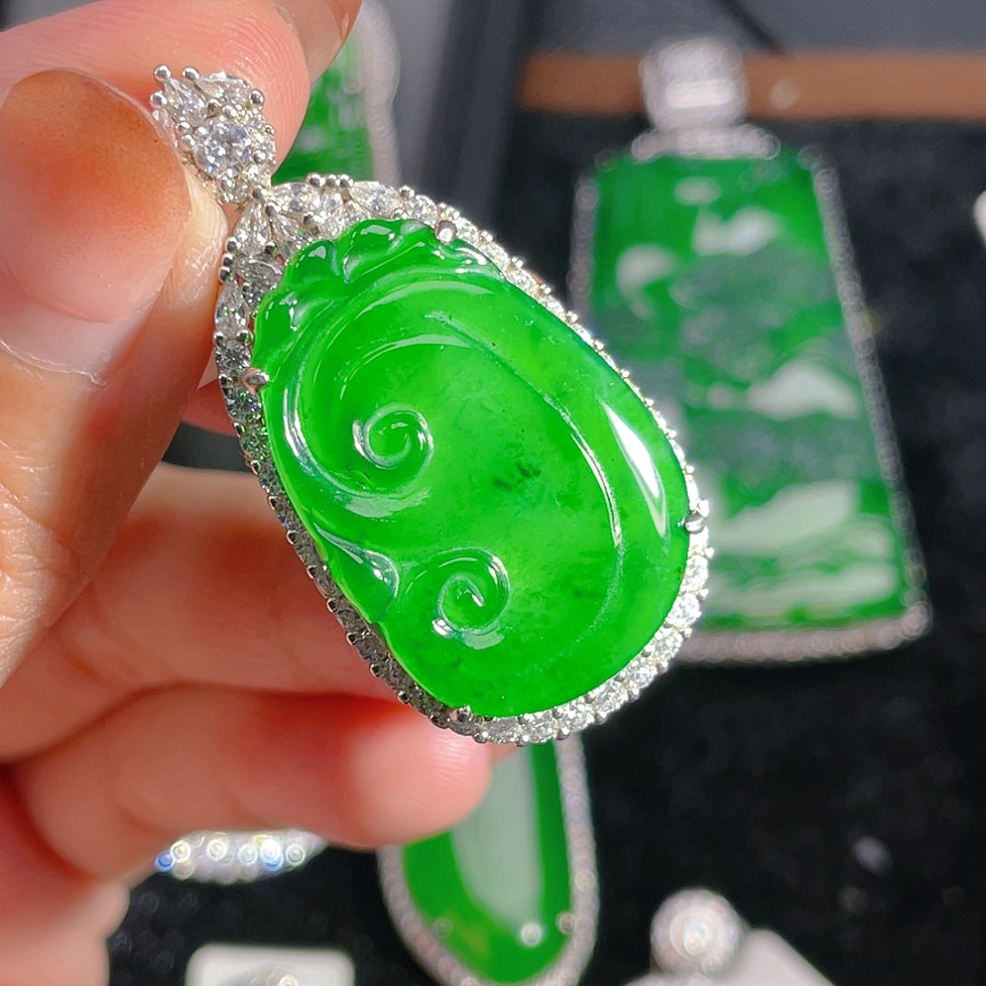 翡翠吊坠(不含链)未镶嵌