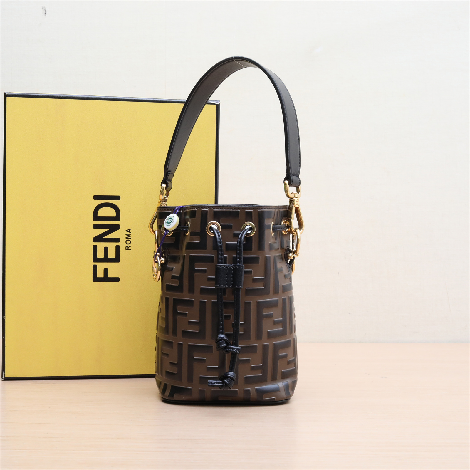 95新 FENDI/芬迪 【活动】单肩包 水桶包  P214139225