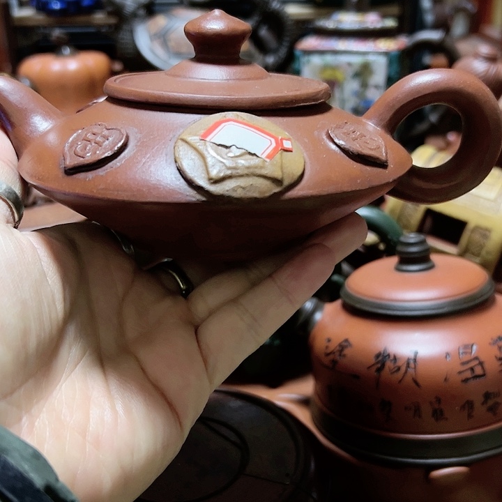 紫砂壶收藏起来了