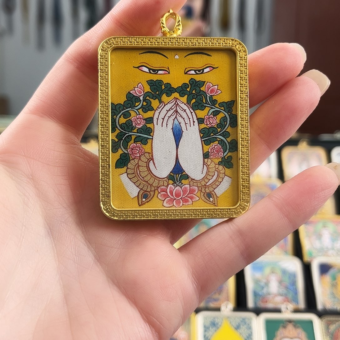 吊坠四臂观观 纯手绘