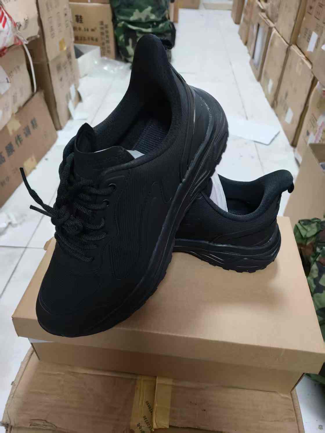 黑色男士碳板春秋鞋 >运动鞋