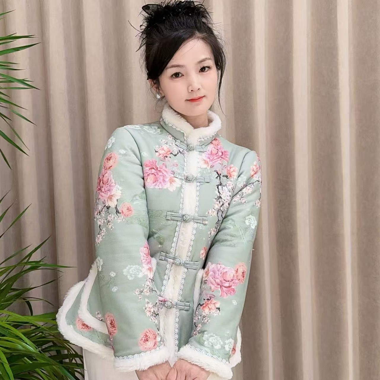 国风正禁复合绒盘扣小花袄