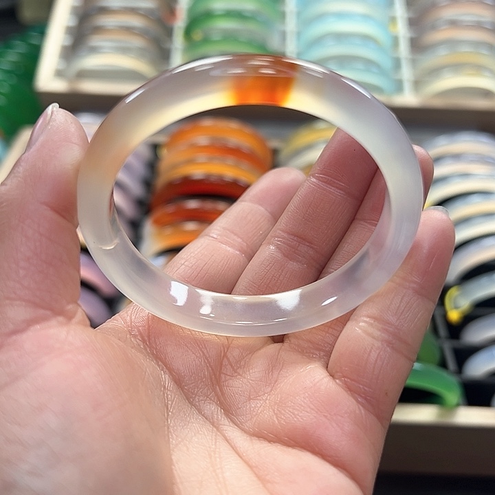 玛瑙/玉髓手镯未镶嵌