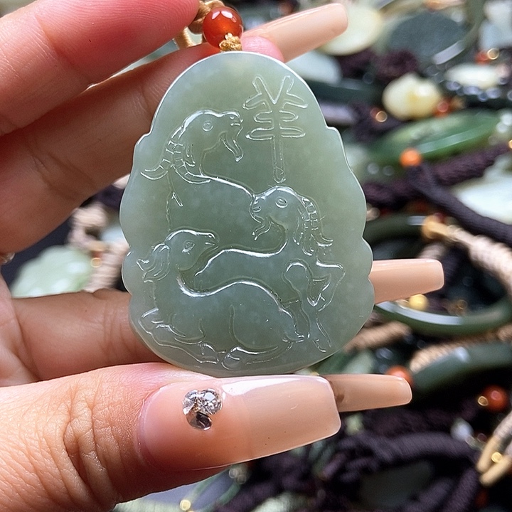 和田玉颈饰未镶嵌双面