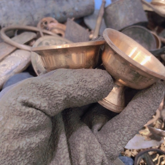 传***奇闪电购铜摆件工艺品