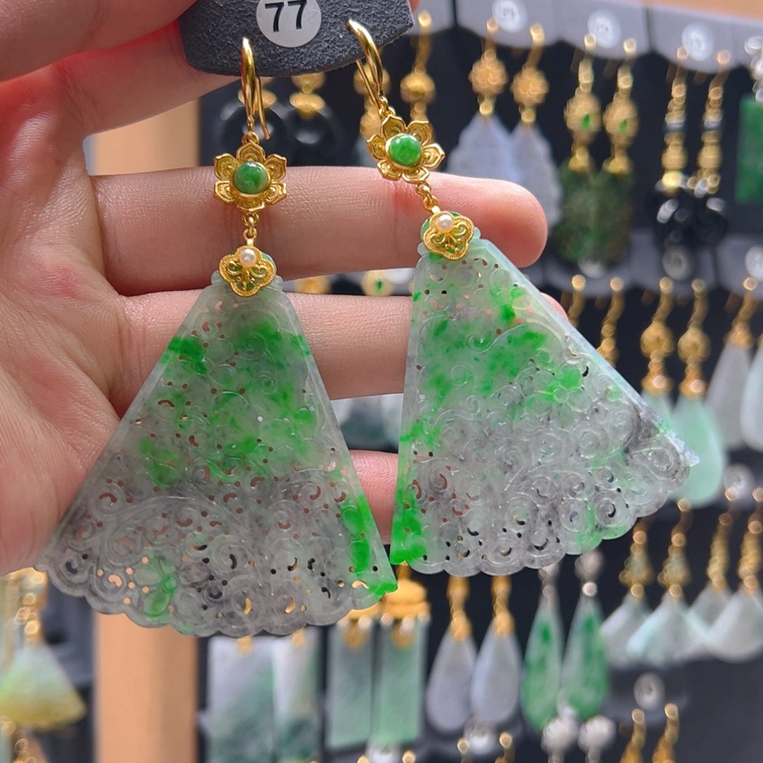 未镶嵌翡翠耳饰翡翠