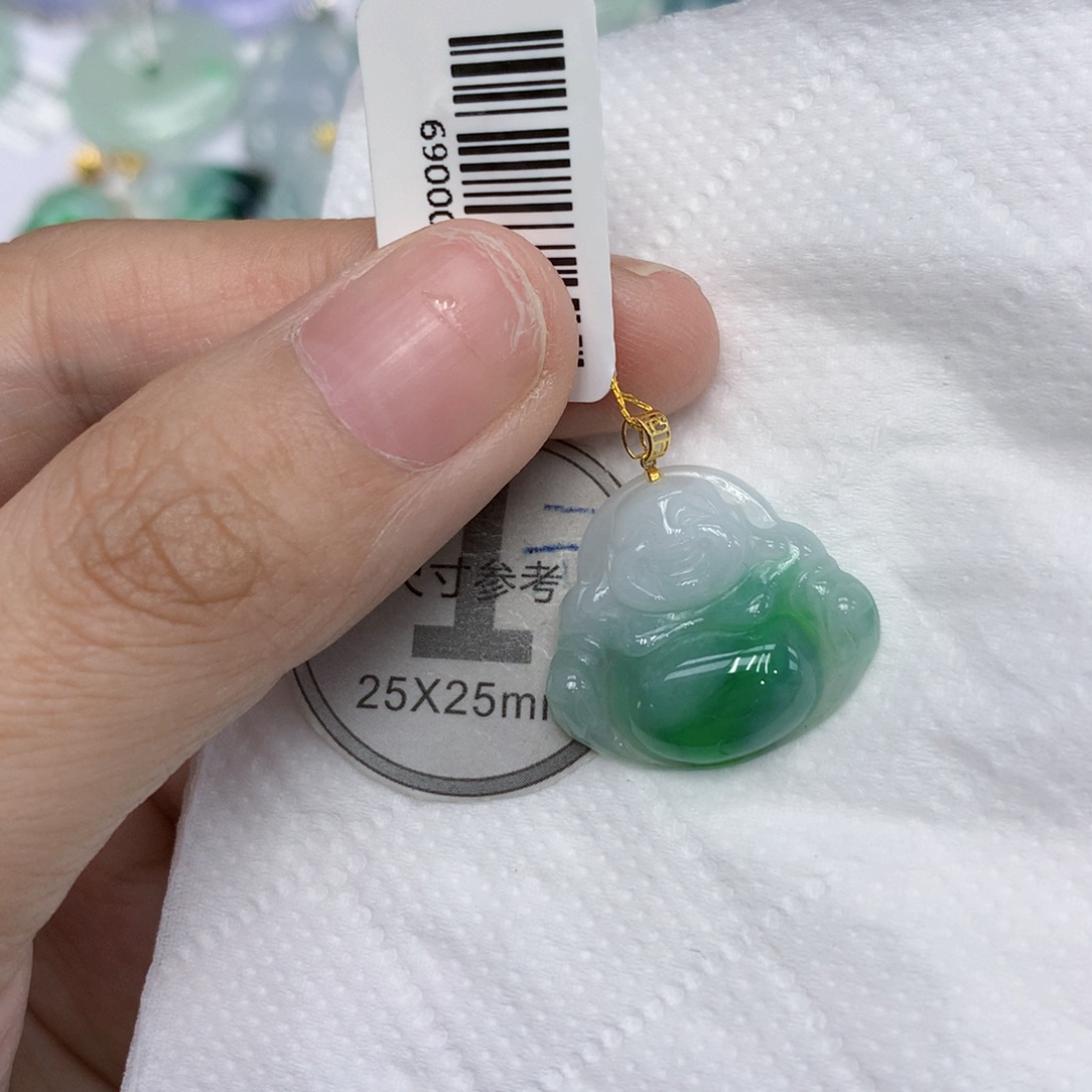 颈饰18K金镶嵌翡翠